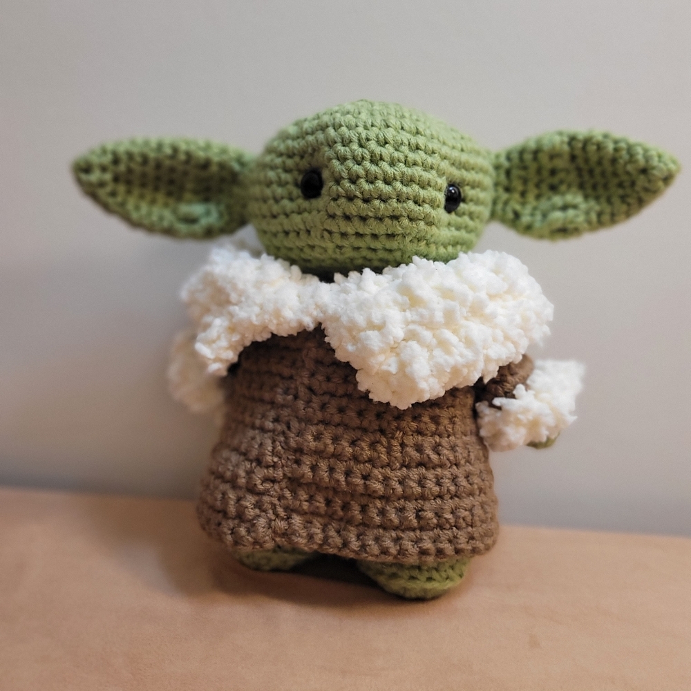 Amigurumi Baby Yoda Plushie 10" Handmade Crochet Animal Plush Grogu Alien Child - Picture 3 of 12